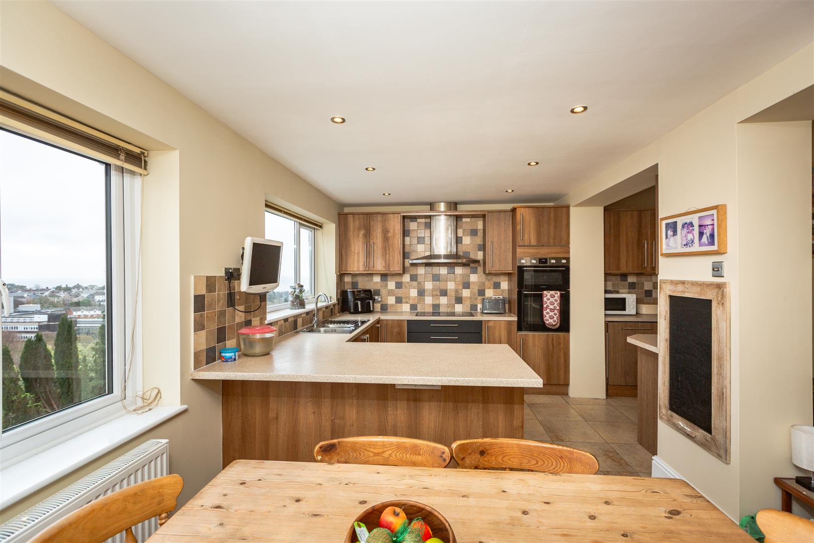 Lon Mafon, Sketty, Swansea, SA2 9ER